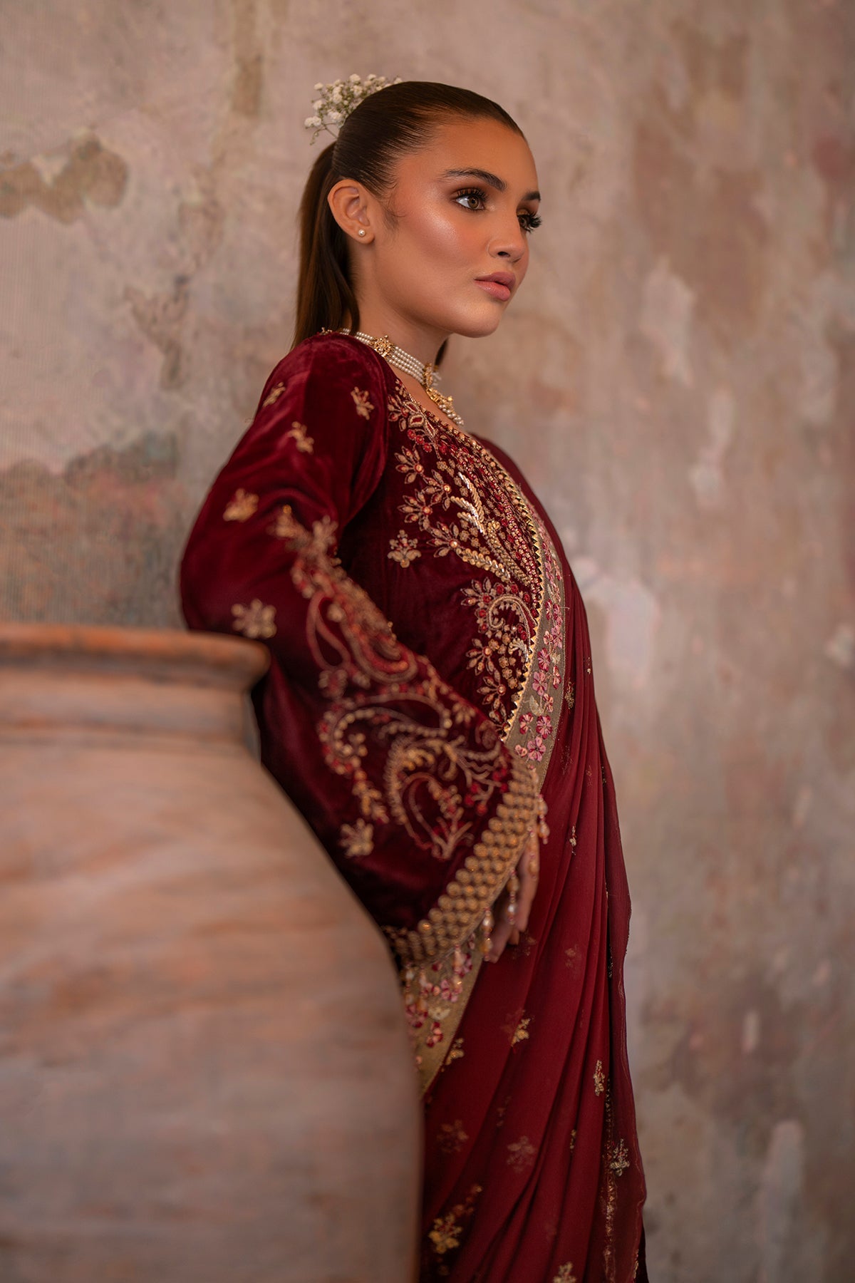 EMAAN ADEEL SAANJH LUXURY VELVET FORMAL '24 (08)