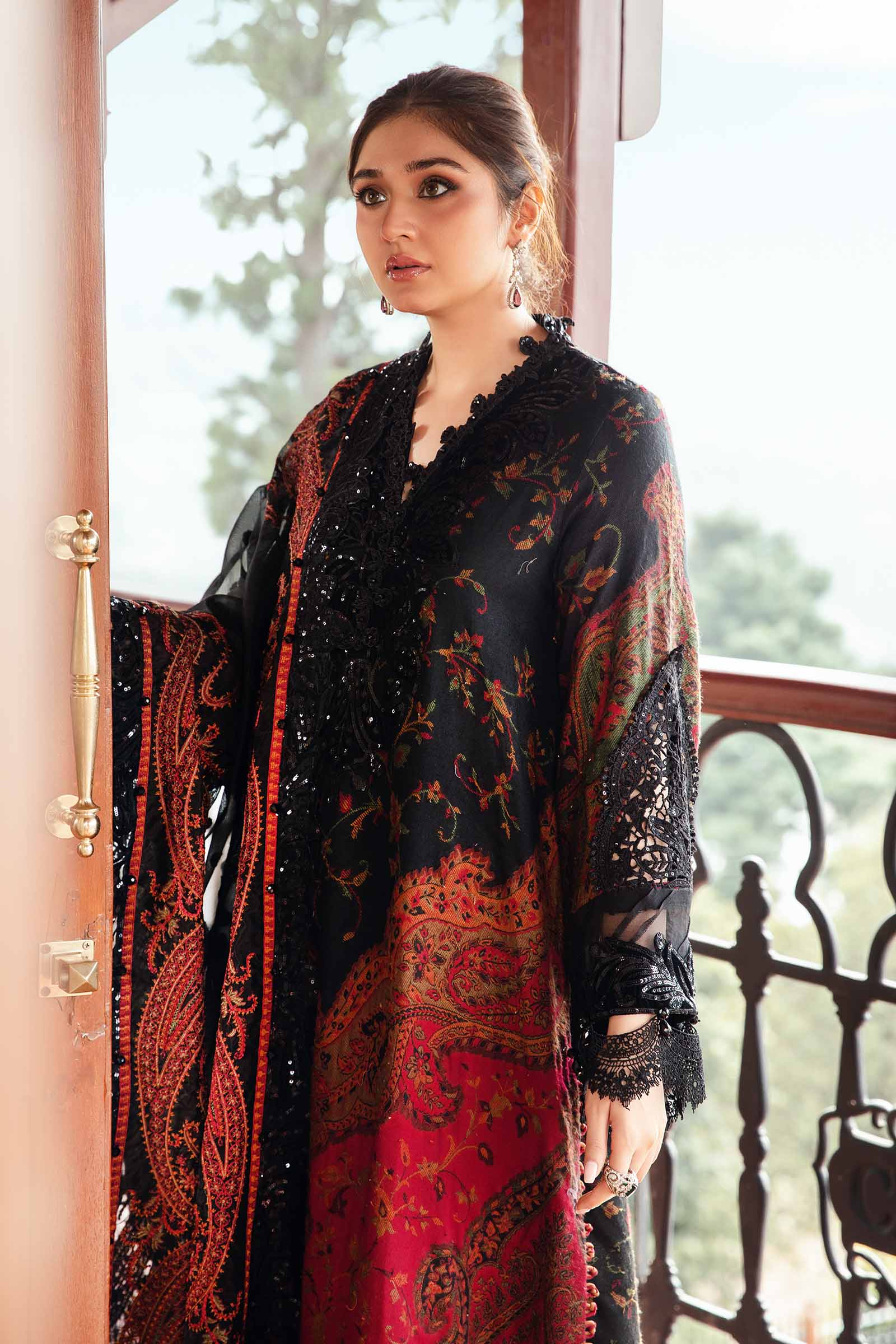 Embroidered Velvet Collection - Maria B - 09