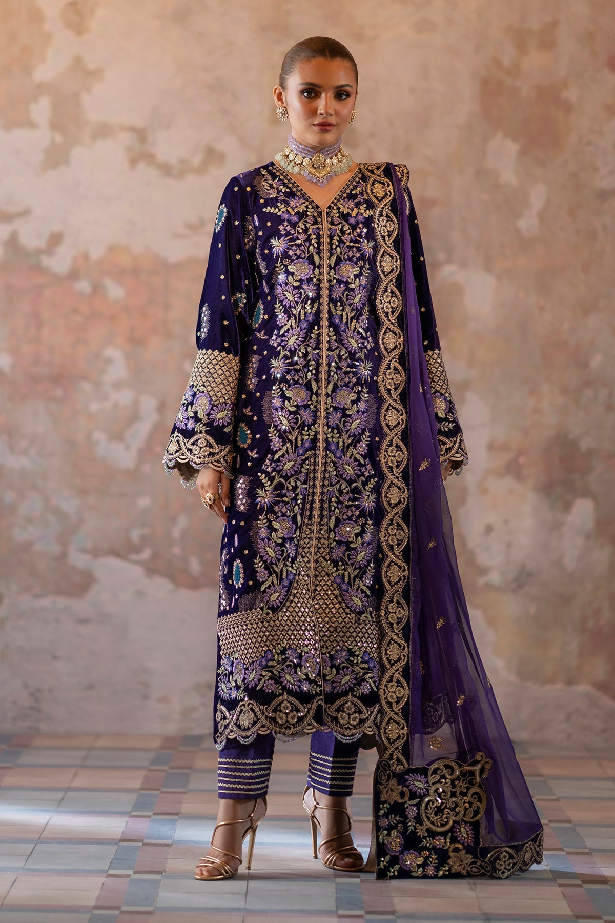 EMAAN ADEEL SAANJH LUXURY VELVET FORMAL '24 (04)