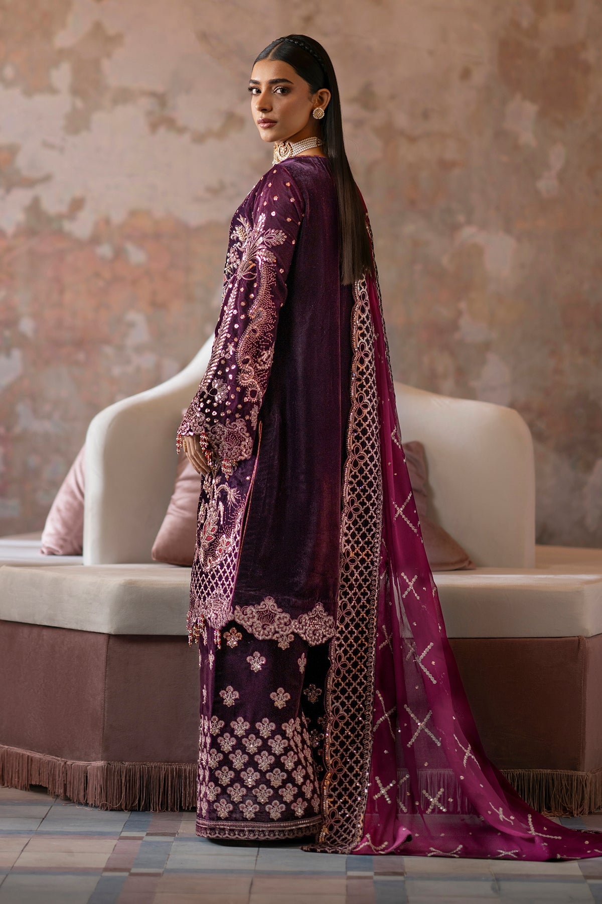 EMAAN ADEEL SAANJH LUXURY VELVET FORMAL '24 (02)