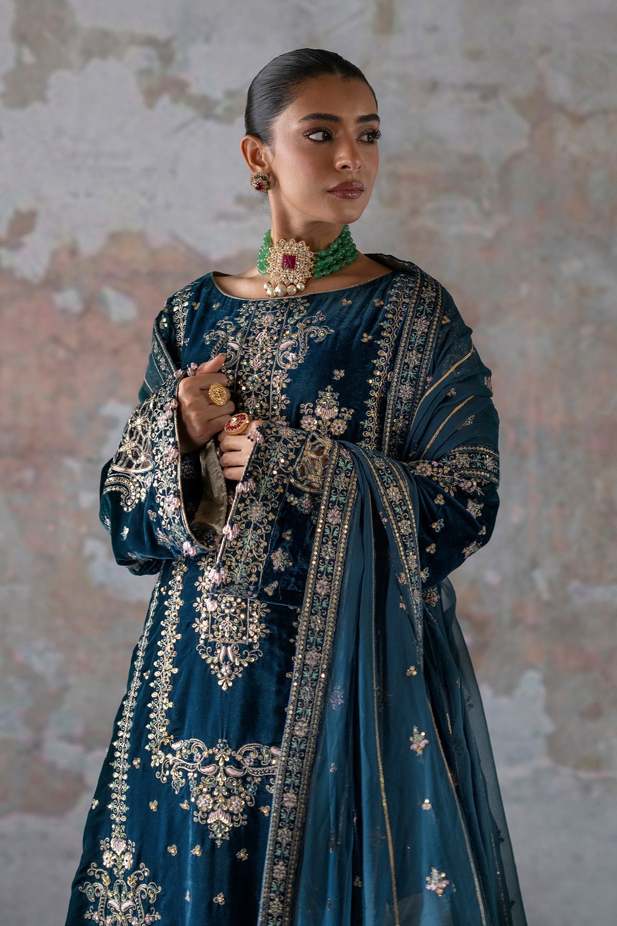 EMAAN ADEEL SAANJH LUXURY VELVET FORMAL '24 (01)