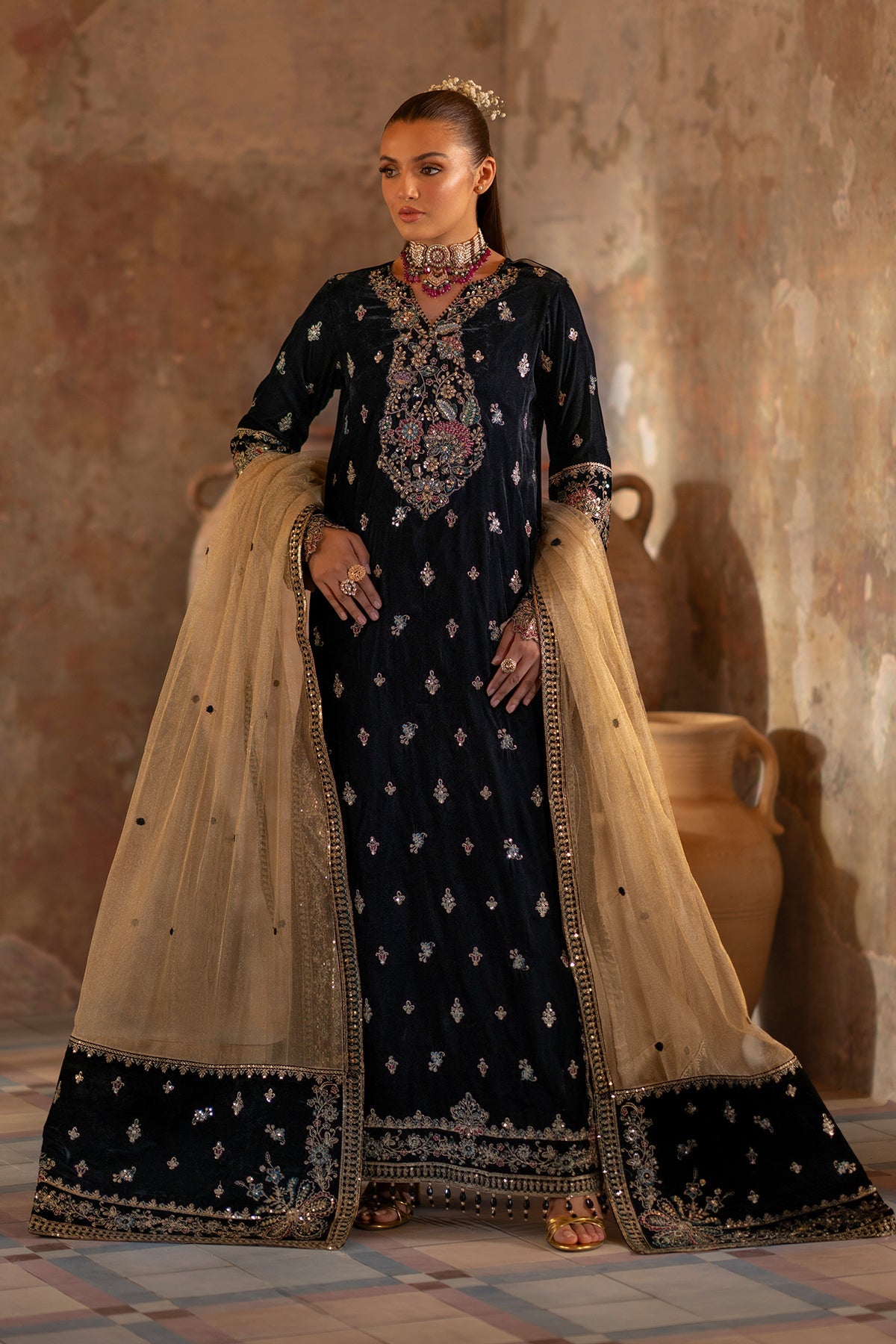 EMAAN ADEEL SAANJH LUXURY VELVET FORMAL '24 (05)