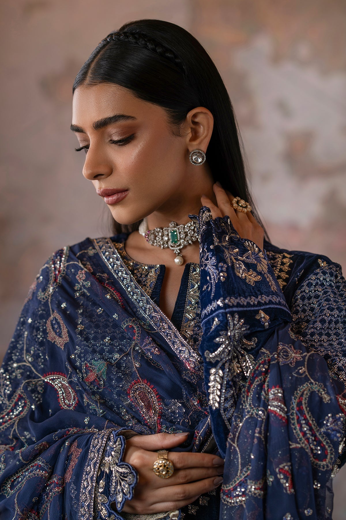 EMAAN ADEEL SAANJH LUXURY VELVET FORMAL '24 (07)