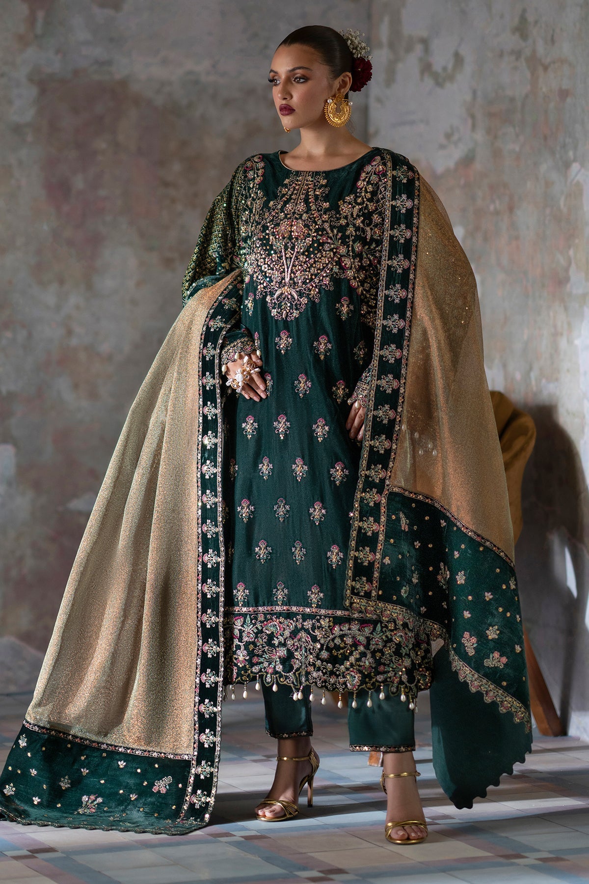 EMAAN ADEEL SAANJH LUXURY VELVET FORMAL '24 (06)