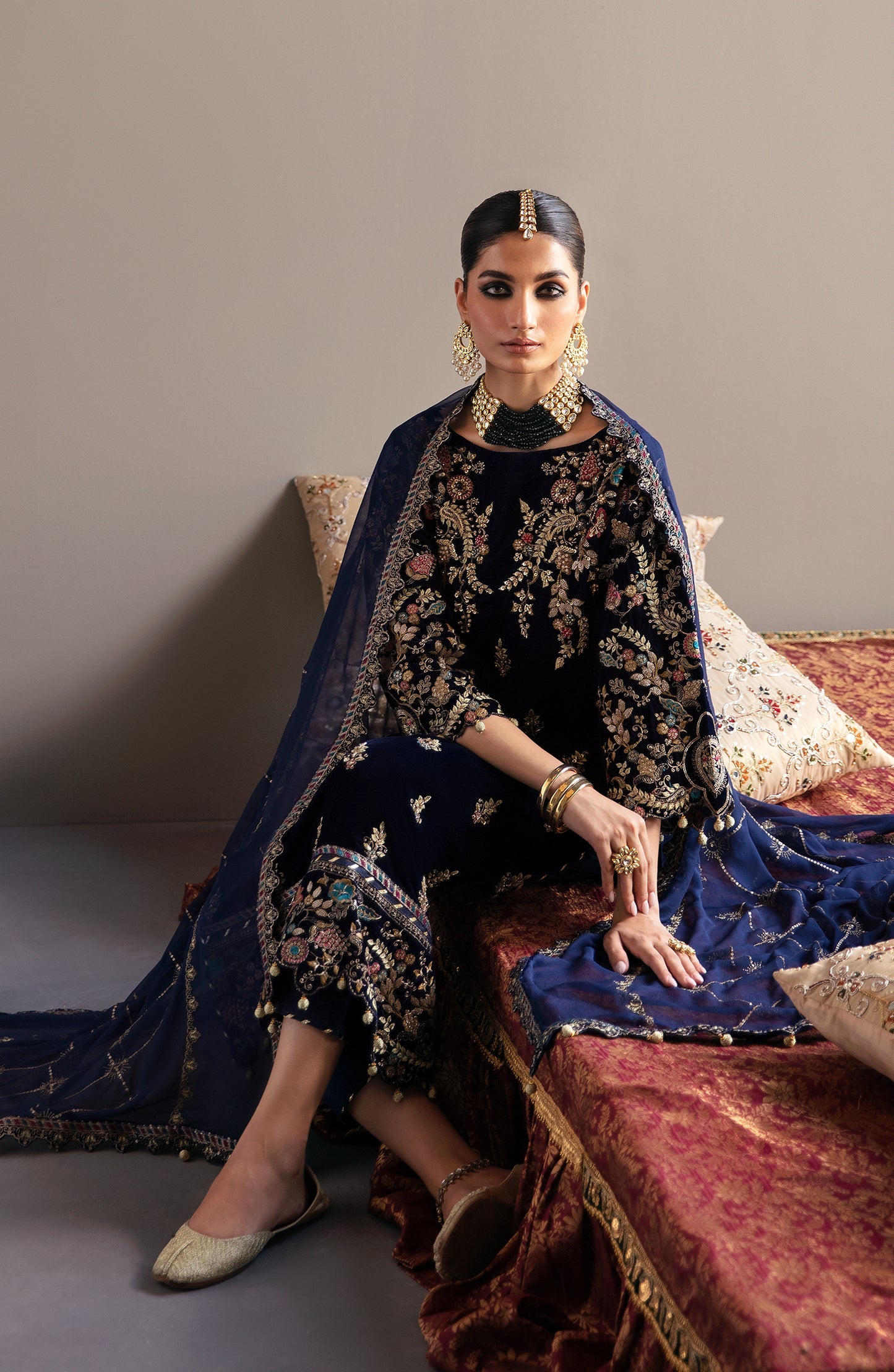 EMAAN ADEEL SAANJH LUXURY VELVET FORMAL '24 (09)