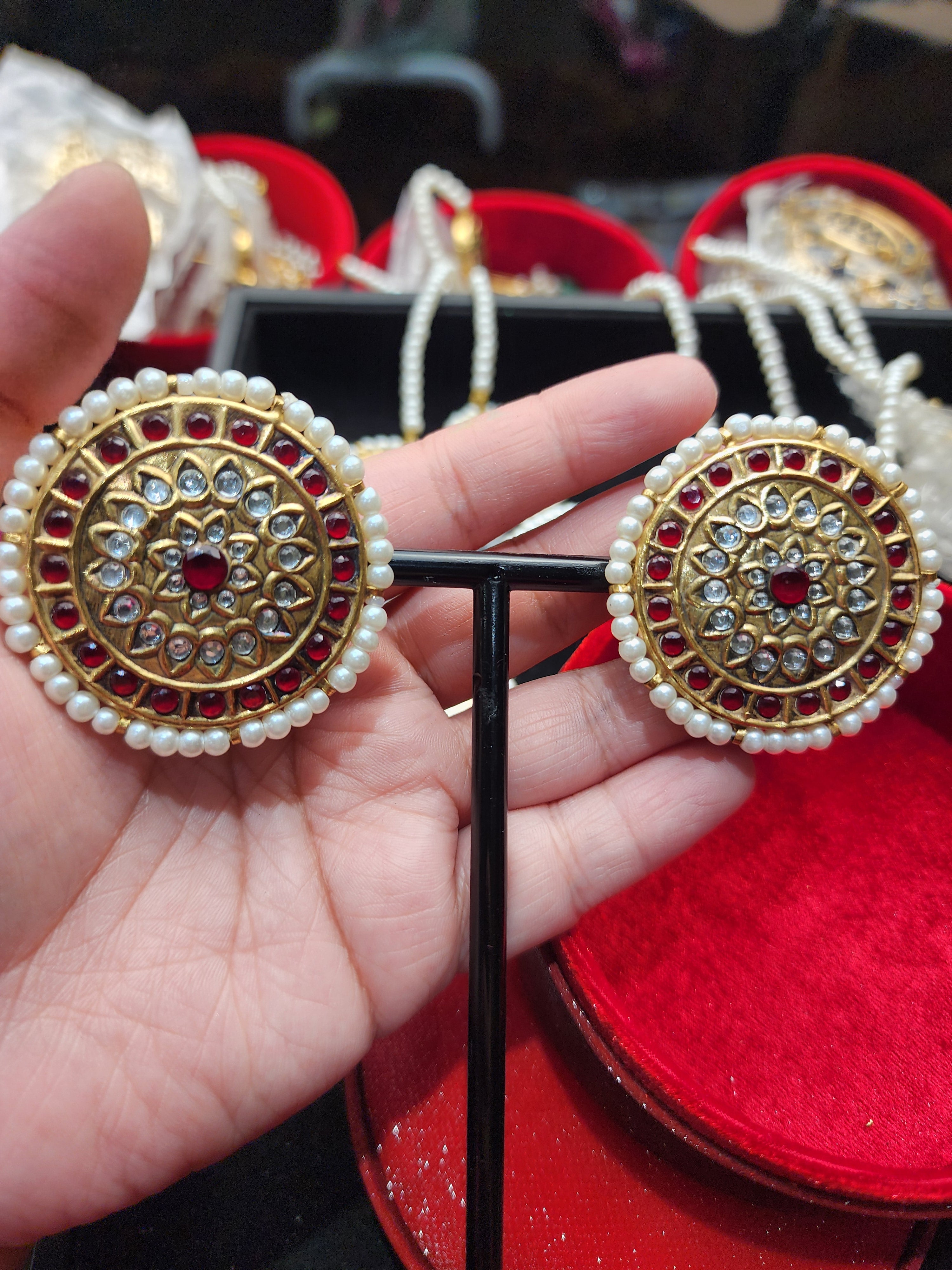 Original pakistani Thappa Kundan Meenakari Small size Earrings.