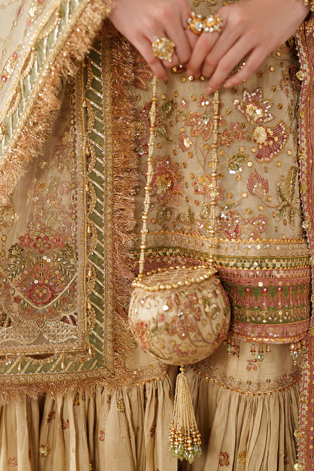 EMBROIDERED NET CH14-02