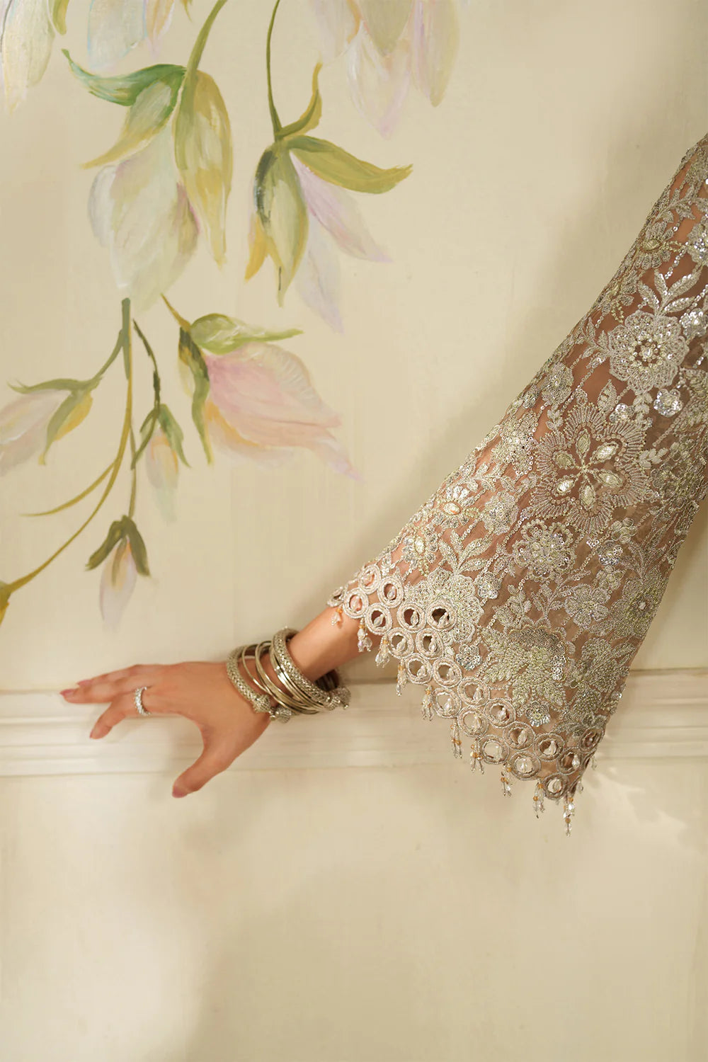 EMBROIDERED NET CH14-08