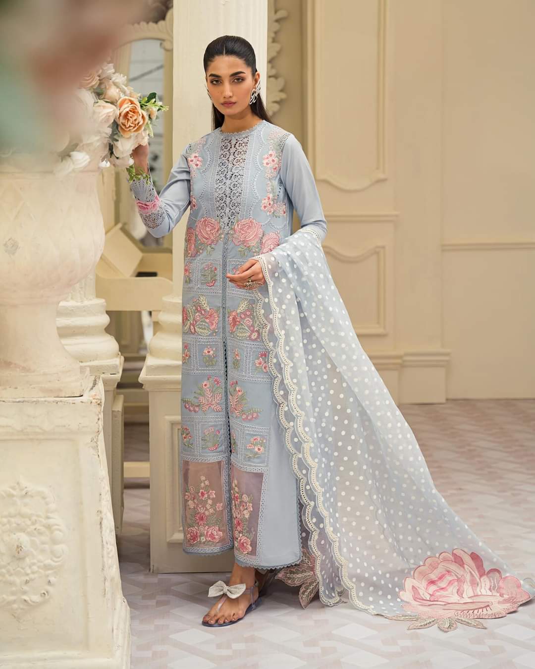 MARYUM HUSSAIN LUXURY LAWN