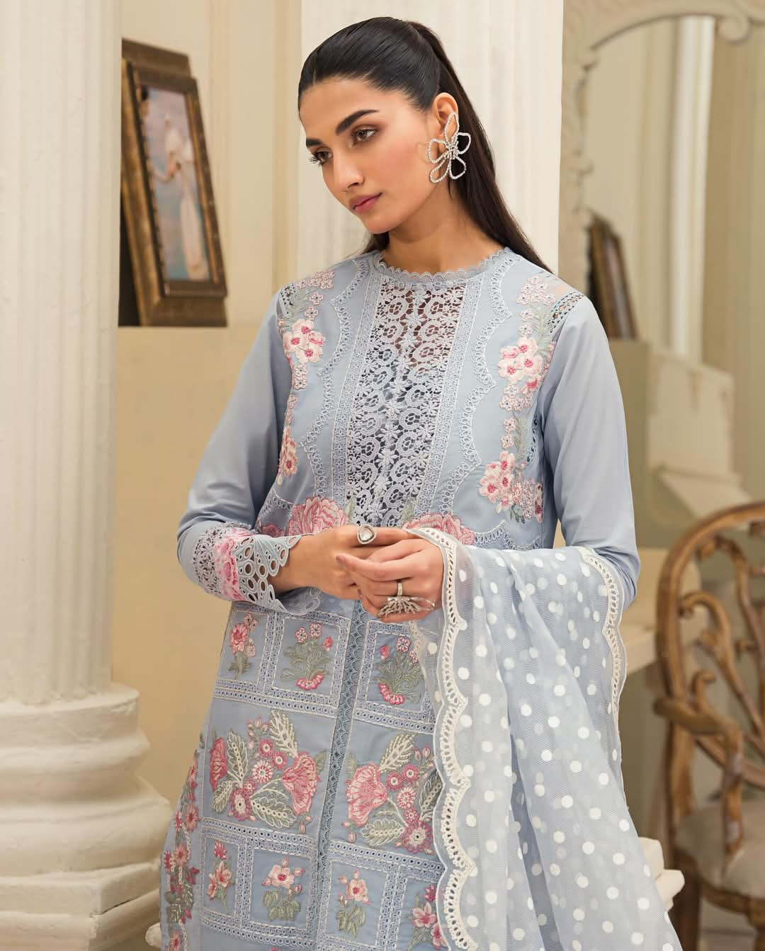 MARYUM HUSSAIN LUXURY LAWN