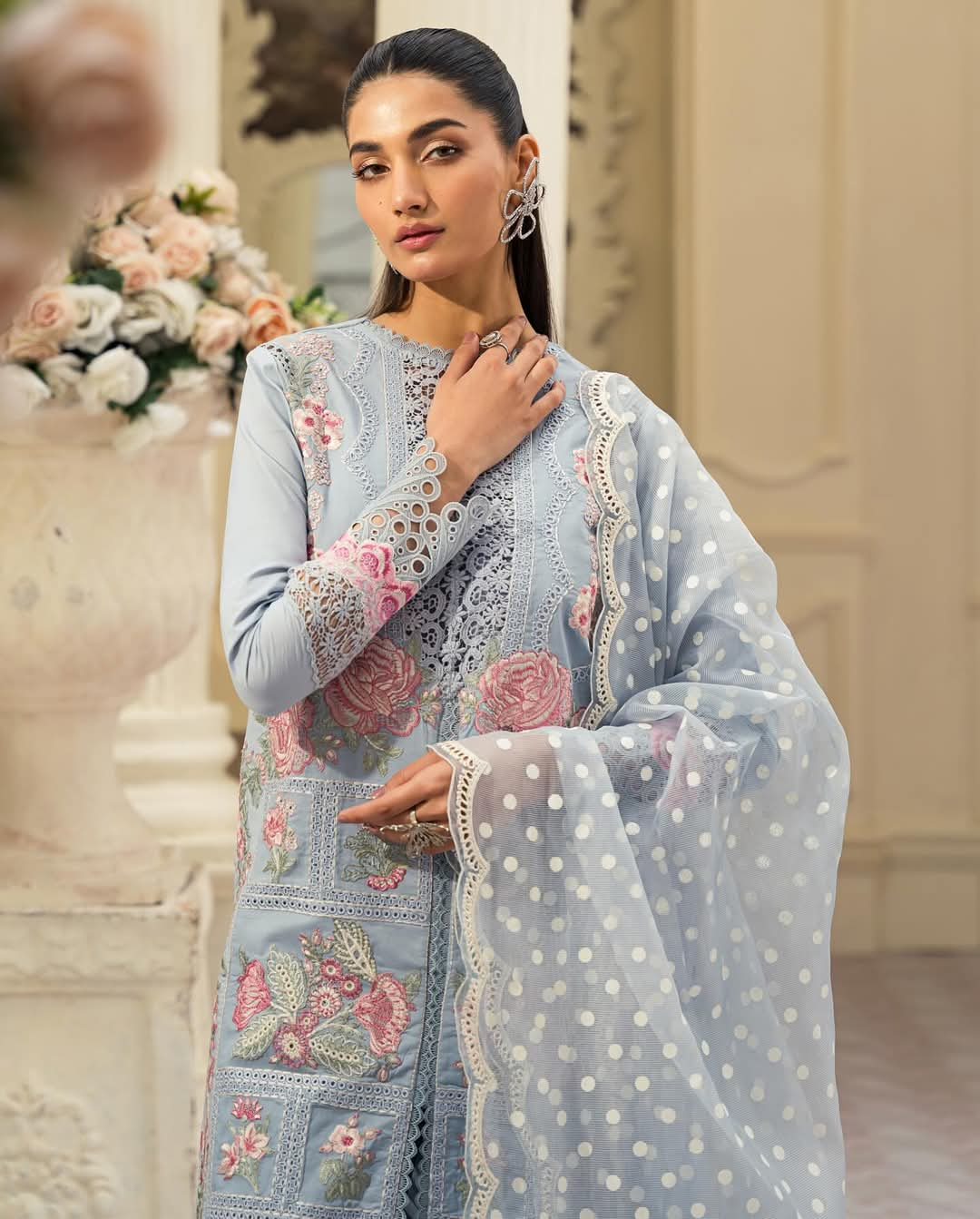 MARYUM HUSSAIN LUXURY LAWN