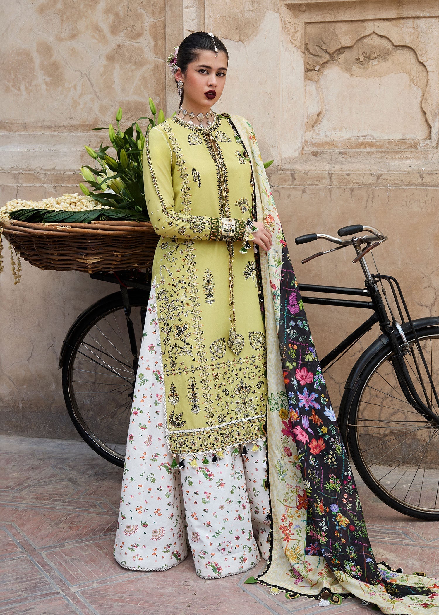 Hussainrehar Luxury Lawn 2025.