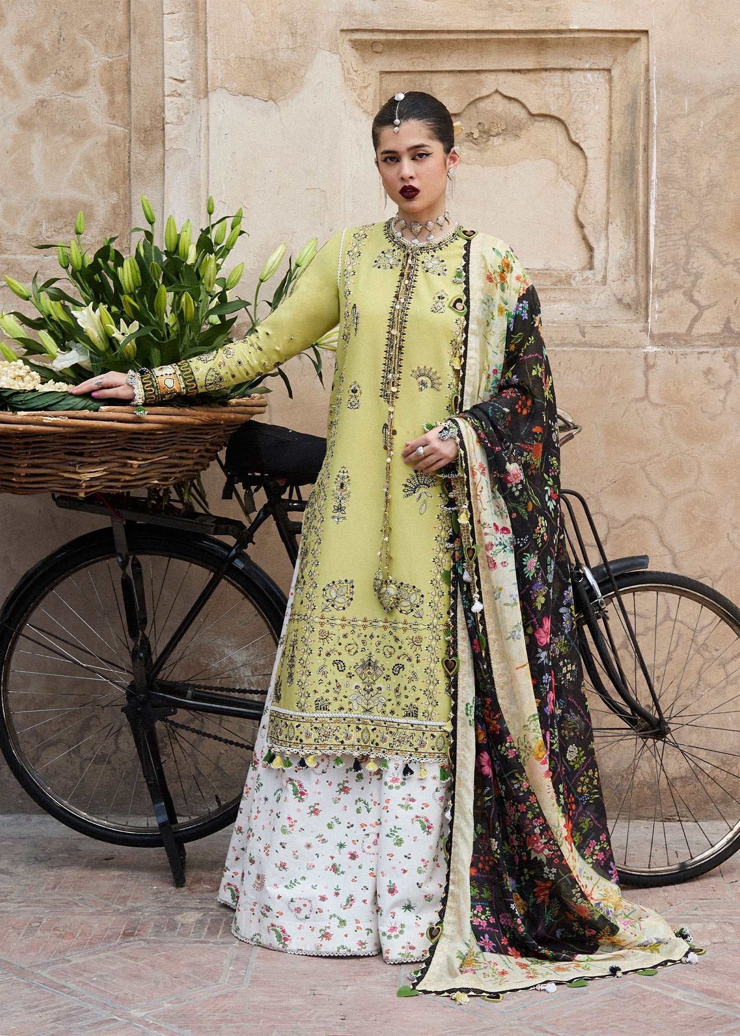 Hussainrehar Luxury Lawn 2025.