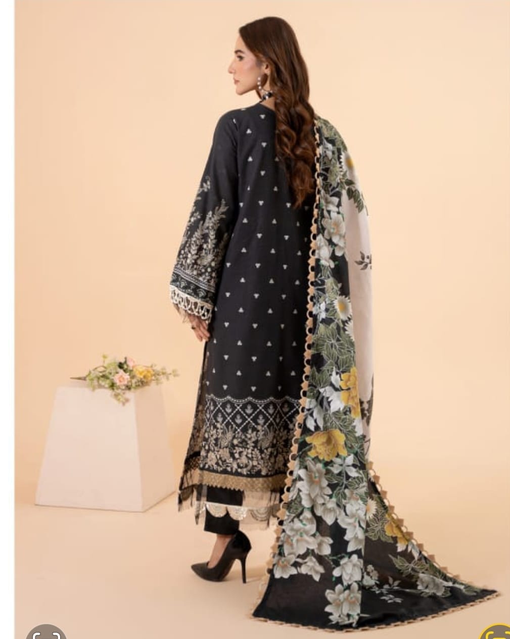 MUASAMMARY PREMIUM KHADDAR 3PC DIGITAL PRINTED MOST DEMANDING ARTICLE 2024 (03)